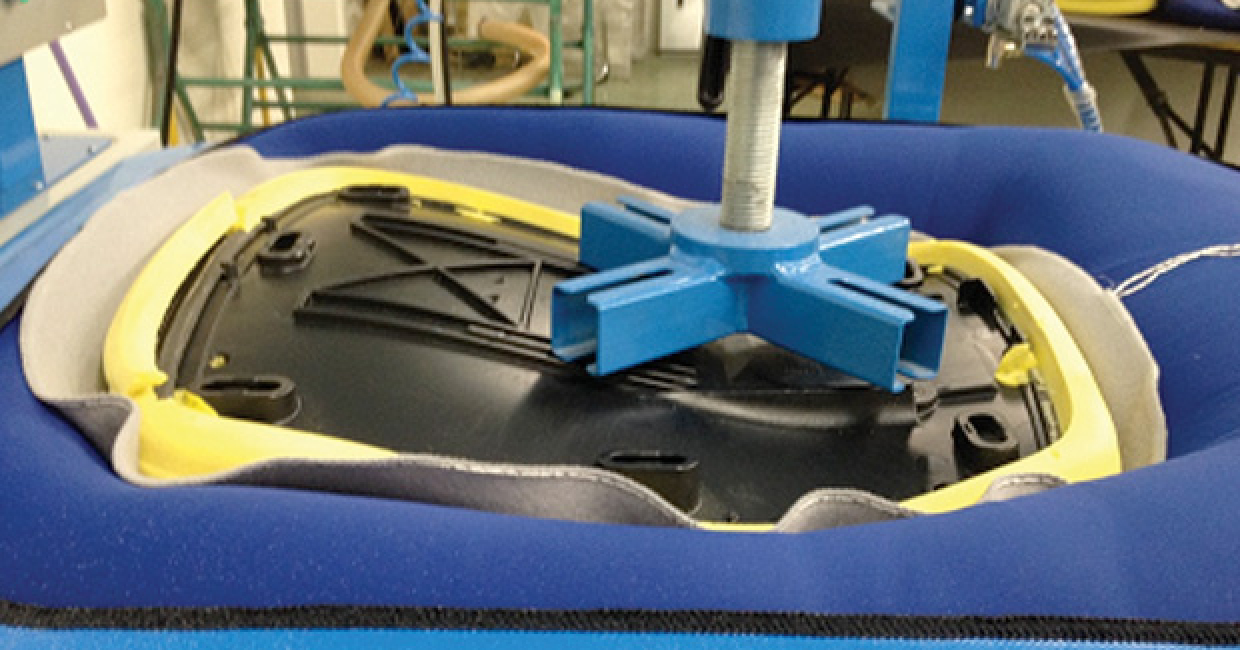 The C-Gex drawstring technology system and heat-activated contour gluing revolutionised the world of seating manufacture