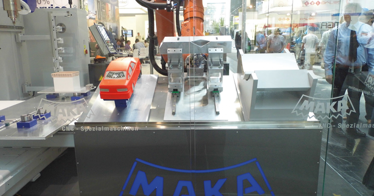Maka's run-my-robot demonstration at the recent HolzHandwerk event