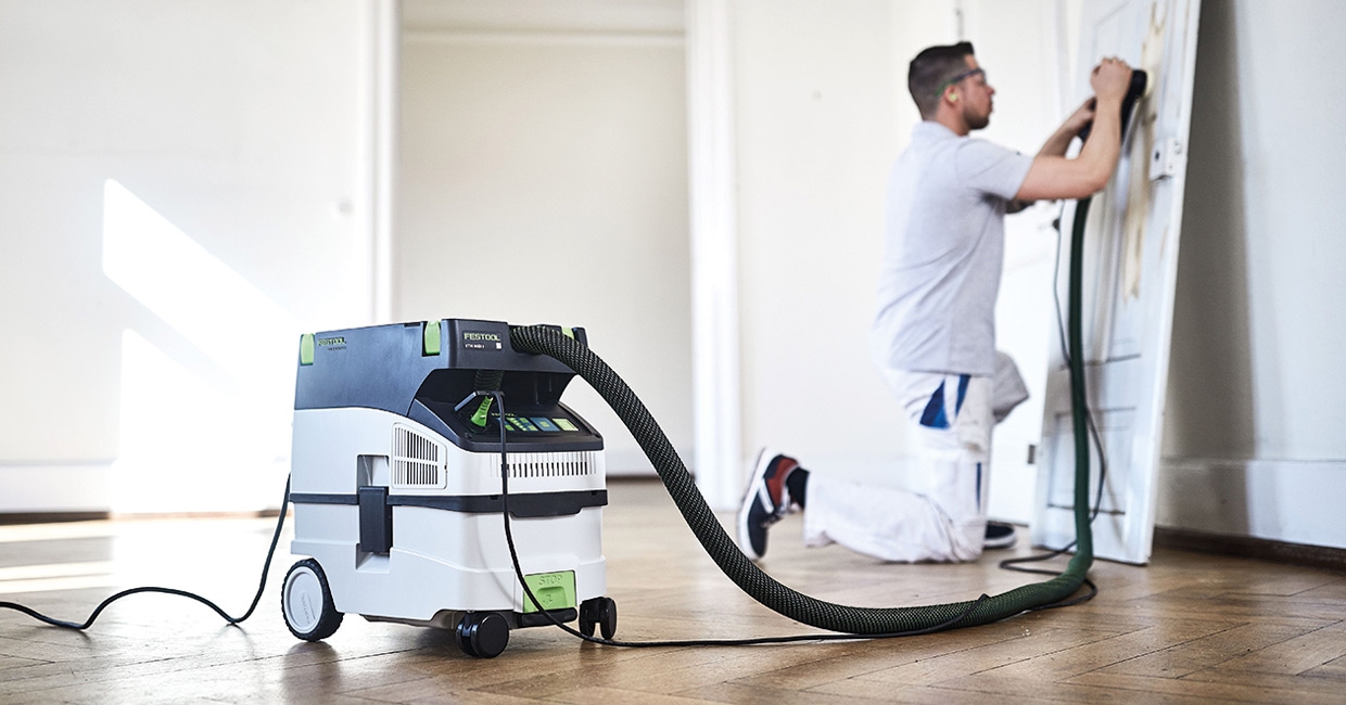 A perfect duo: sanders and dust extractors