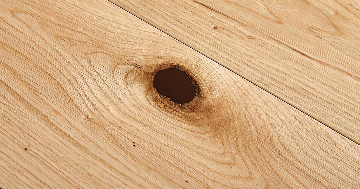 Impressive knot filling system efficiently restores damaged wood